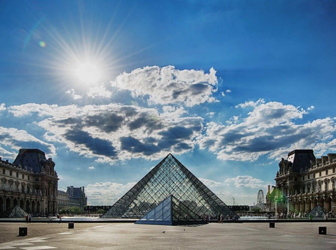 Schoene-Aussichten-Touristik-Paris-louvre-2245858_1280