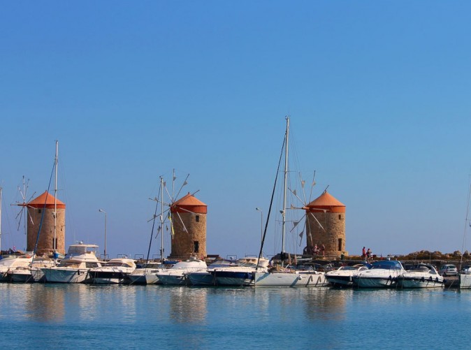 010_SchoeneAussichtenTouristik-Rhodos_pixabay-windmills-2858237_1280