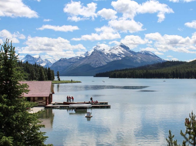 022_Schoene-Aussichten-Touristik-Kanada-Jasper_pixabay_maligne-lake-1449473_1280
