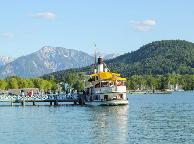 034_00000035956_Schifffahrt-am-Woerthersee-Ostbucht-Karawanken_Tourismusregion-Klagenfurt-am-Woerthersee_Pixelpoint-Multimedia