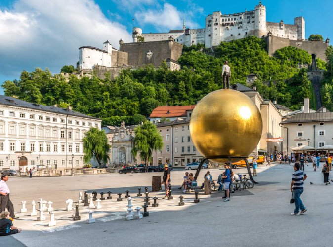 0010_LOWRES_00000065446_Kapitelplatz-Salzburg_Tourismus-Salzburg-GmbH