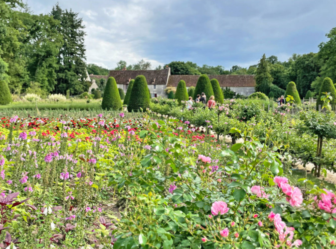 0031_eurobike_radreisen_schloesser_loire_schloss_chenonceau_park_blumen