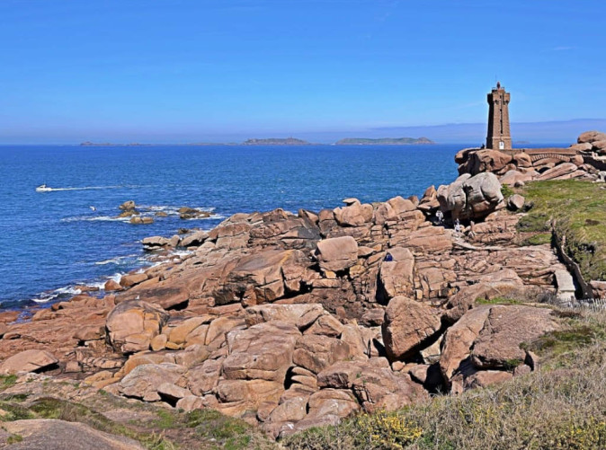 0022_rosengranitkueste_ykaiavu-lighthouse-9465645_1280