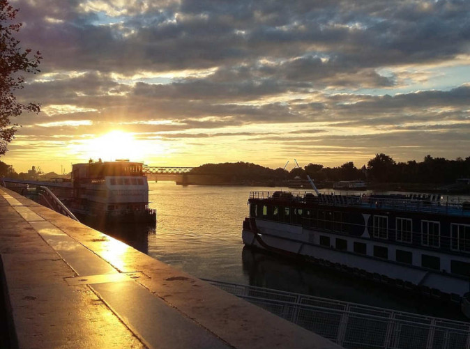 0042_mh-grafik-danube-972345_1280