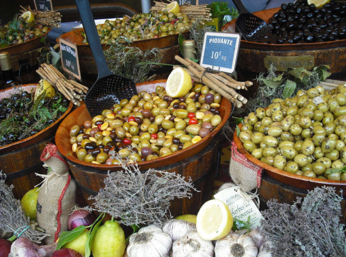 0044_girochantal-provence-market-173065_1920