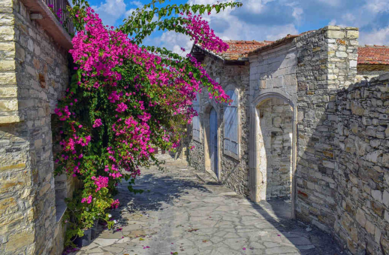 0010_SchoeneAussichtenTouristik-Zypern-pixabay-street-4588134_1280