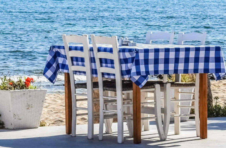 0013_SchoeneAussichtenTouristik-Zypern-pixabay-table-2918953_1280